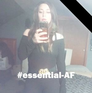 Meet your Posher, Alexis